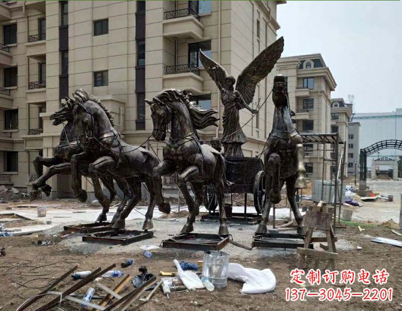 益阳阿波罗战车小区景观铜雕