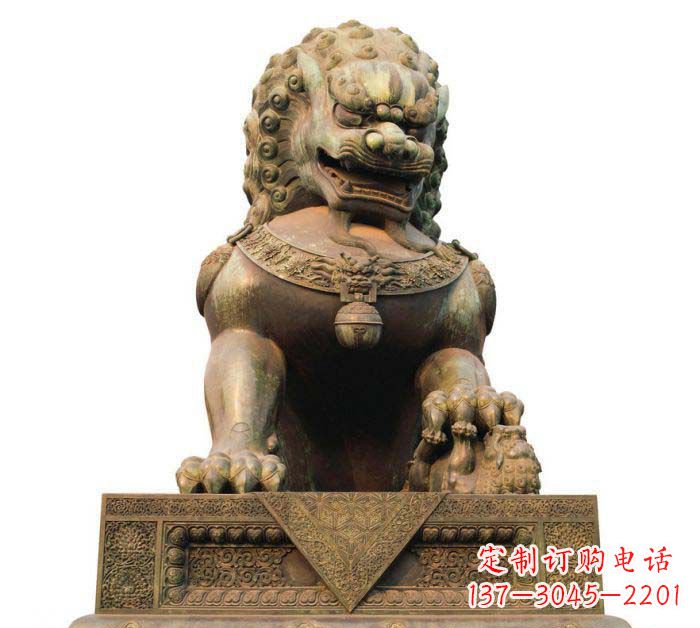 益阳巍峨雄壮的狮子铜雕
