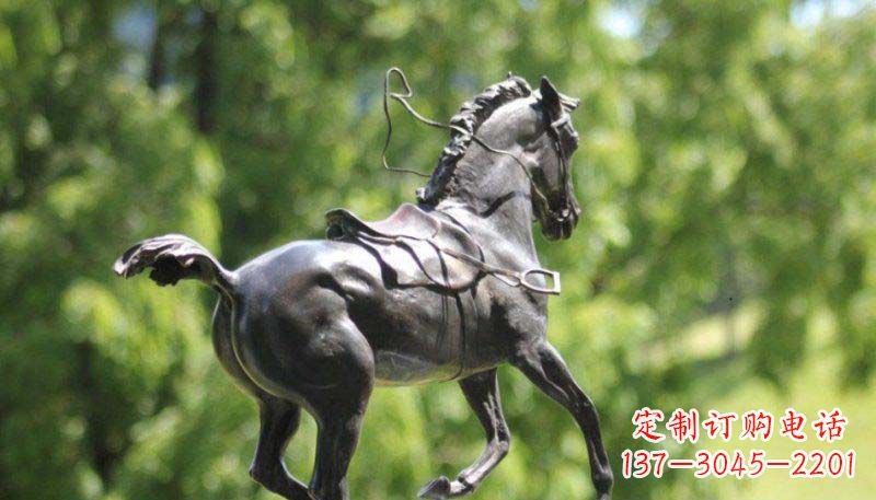 益阳奔跑的马公园动物铜雕