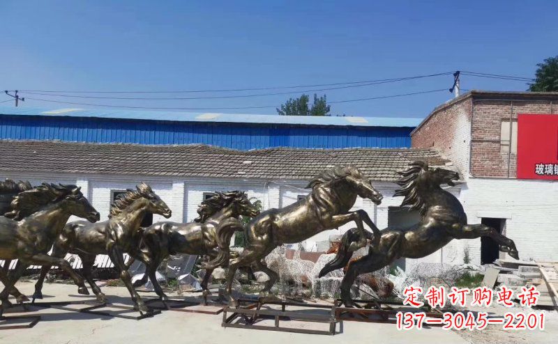益阳奔腾马群铜雕
