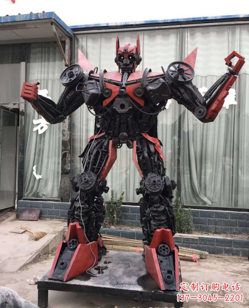 益阳变形金刚不锈钢雕塑