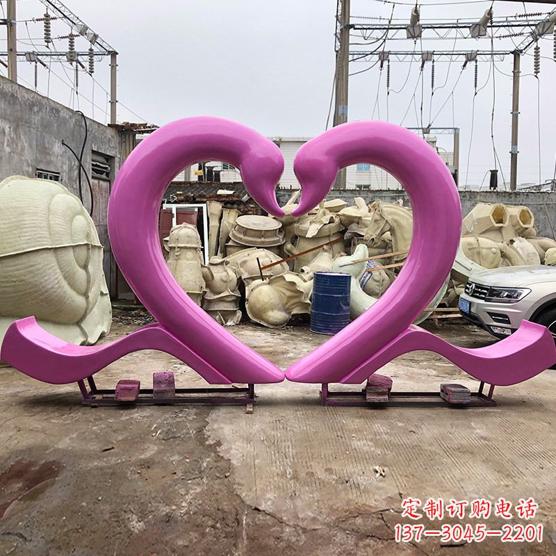 益阳玻璃钢爱心天鹅,抽象情侣拍照美陈雕塑