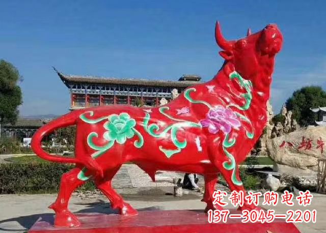 益阳玻璃钢彩绘八方红牛雕塑