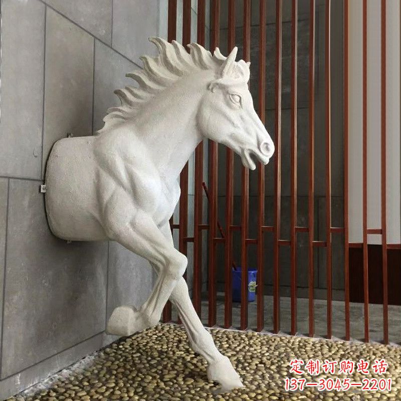 益阳玻璃钢创意动物雕塑——穿墙而过