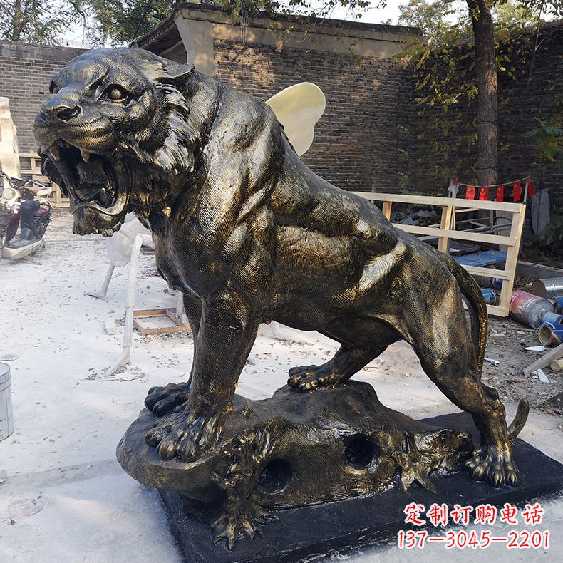 益阳玻璃钢制老虎雕塑