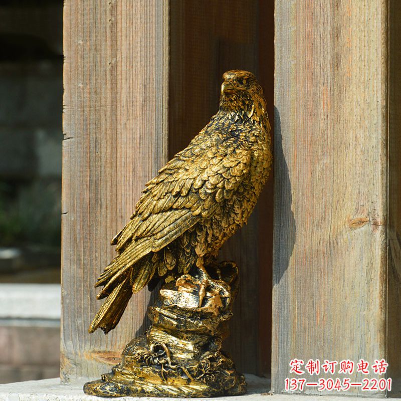 益阳玻璃钢老鹰雕塑——传承自然之美