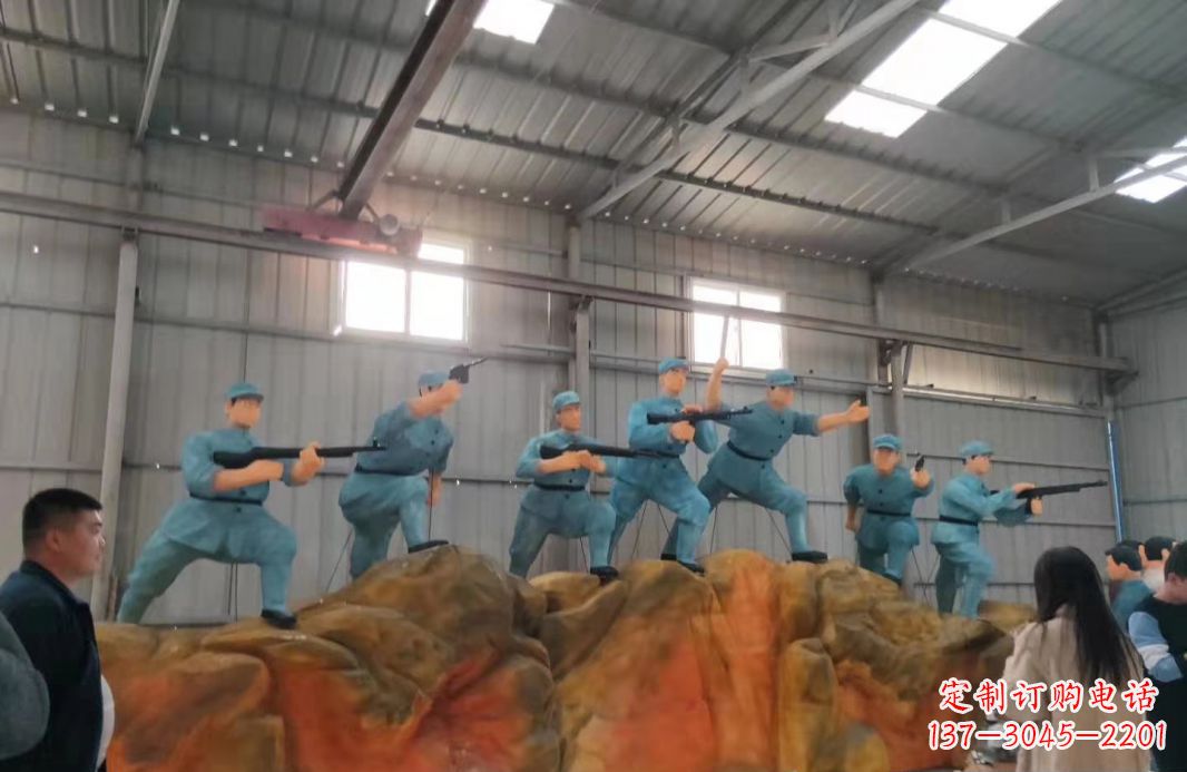 益阳玻璃钢仿真抗战英雄人物雕塑广场景观雕塑