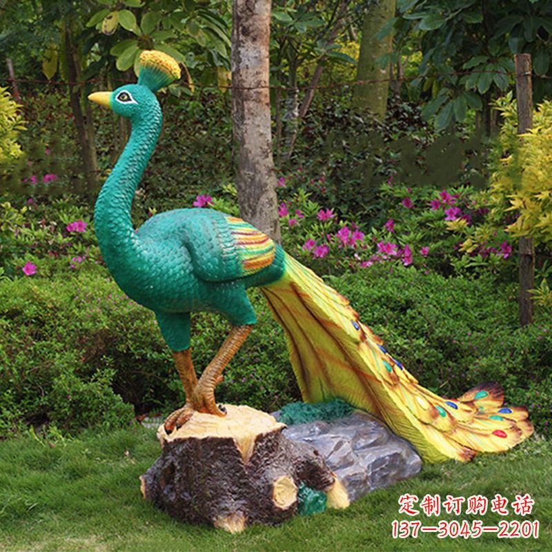 益阳玻璃钢仿真孔雀公园草坪仿真动物雕塑摆件