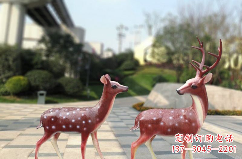 益阳玻璃钢仿真梅花鹿雕塑
