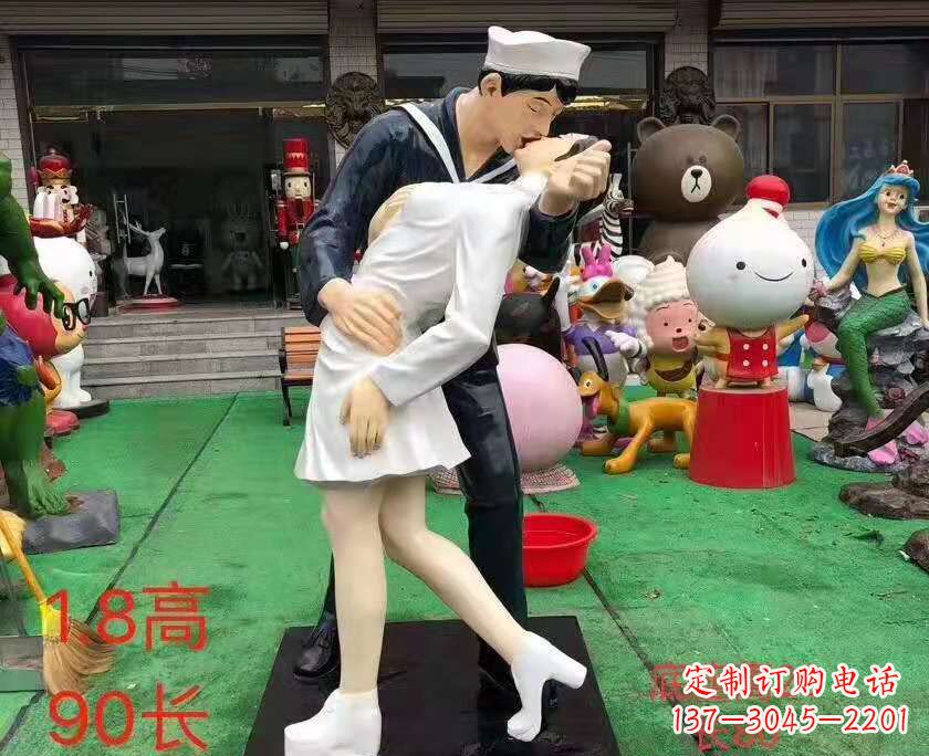 益阳玻璃钢仿真亲吻情侣雕塑婚庆景观雕塑