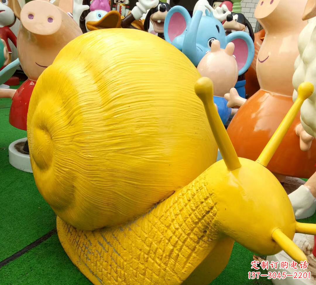 益阳玻璃钢制蜗牛雕塑——精致美观的公园景观