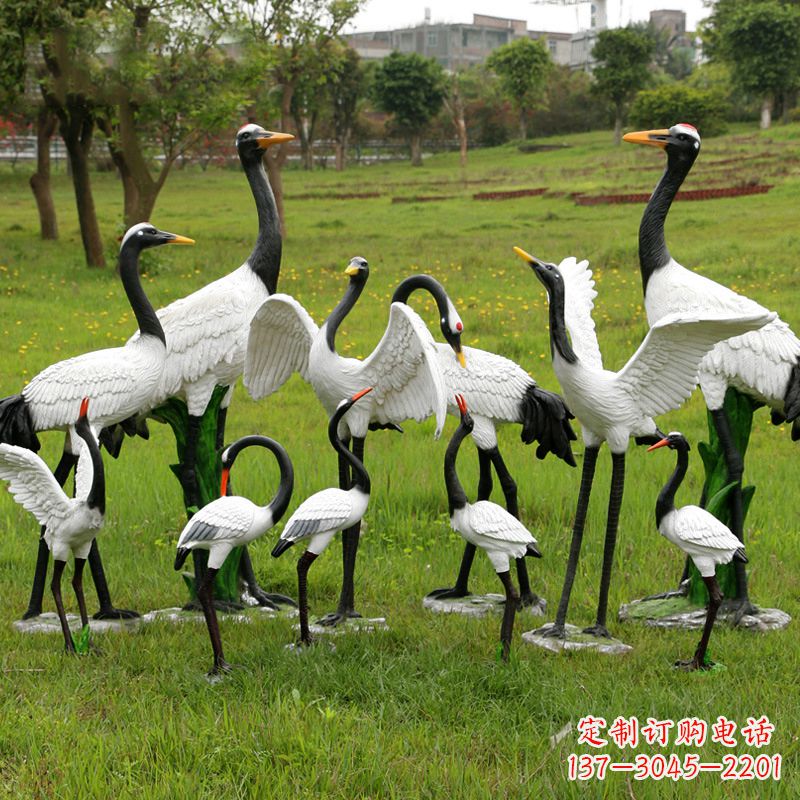 益阳玻璃钢仿真仙鹤雕塑精美的公园观赏装置