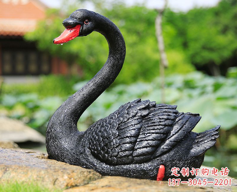 益阳玻璃钢雕刻的黑色天鹅——美丽宁静的公园园林摆件