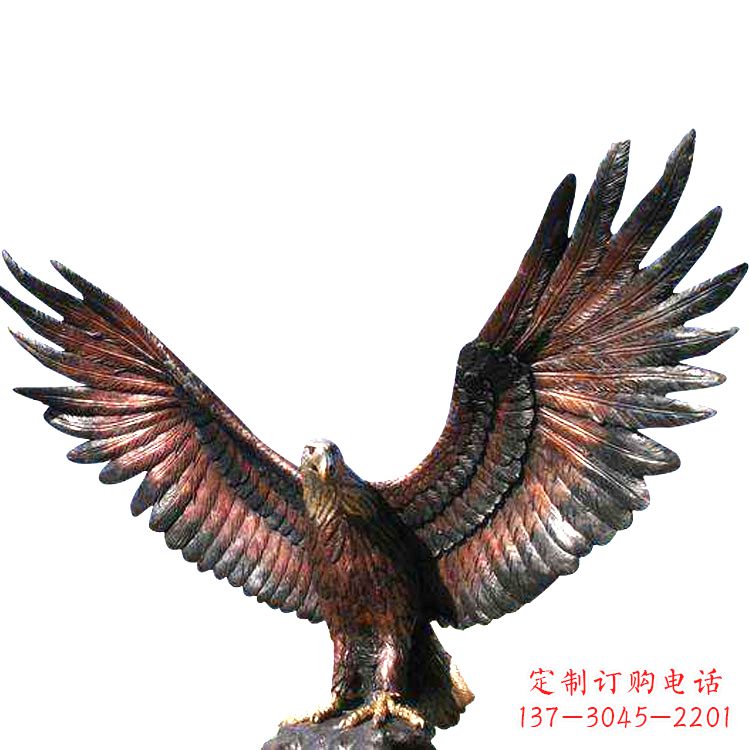 益阳玻璃钢老鹰雕塑传承传统的铜雕艺术