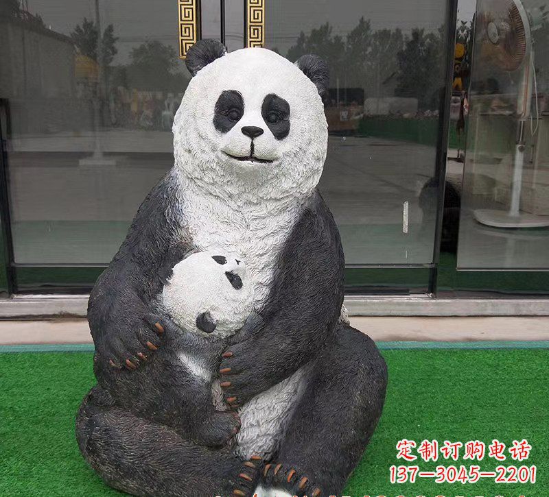 益阳玻璃钢制熊猫雕塑——传承中华文化精髓