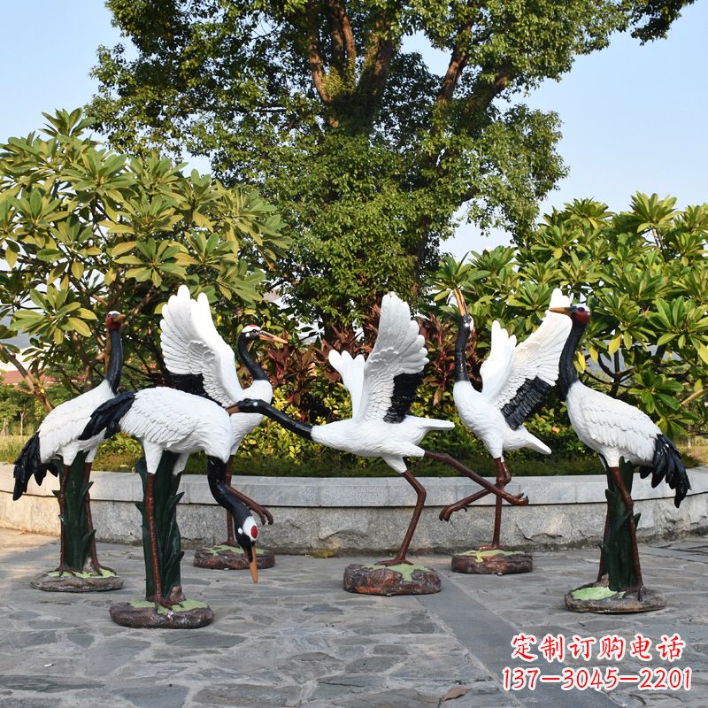 益阳仙鹤雕塑——玻璃钢的精美之作