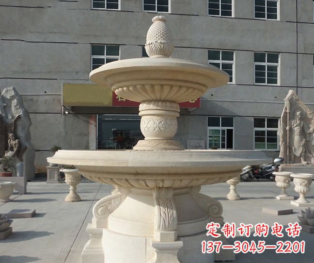 益阳菠萝雕塑点缀小区景观的精美艺术品