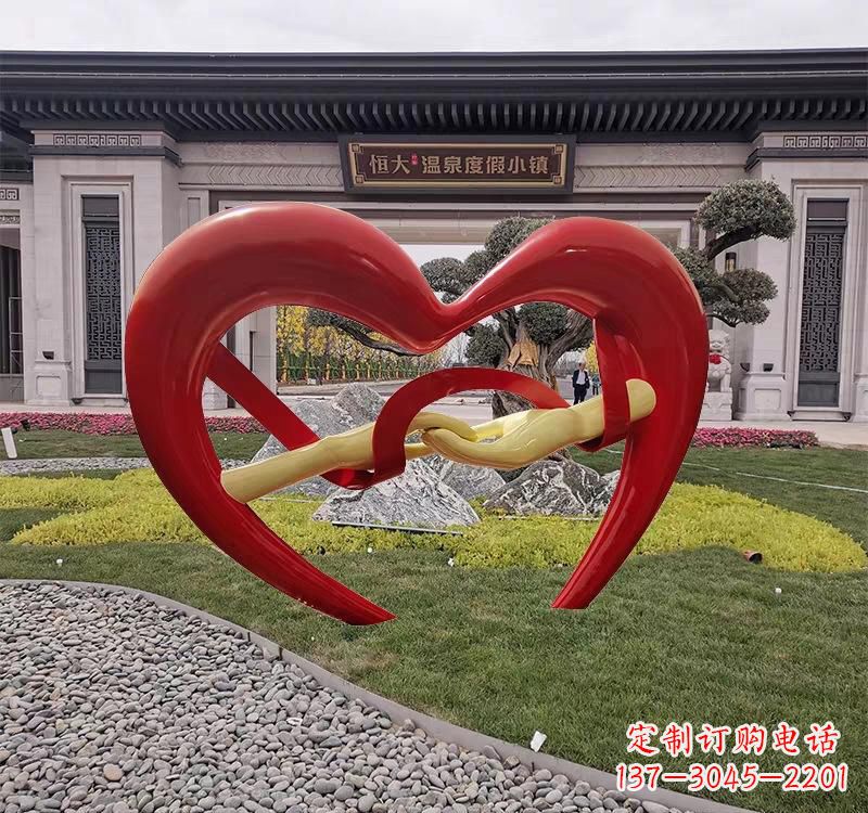 益阳不锈钢爱心字母雕塑——传递爱的艺术美学