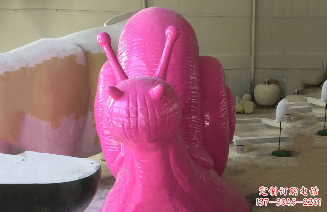 益阳不锈钢彩绘蜗牛雕塑给公园景观增添点缀