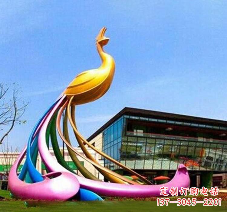 益阳不锈钢彩色孔雀雕塑——美轮美奂的艺术精品