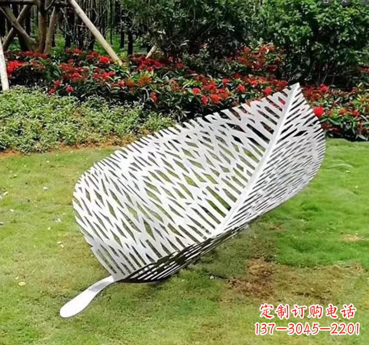 益阳不锈钢树叶雕塑艺术与美的结合