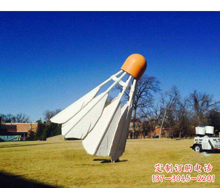 益阳不锈钢羽毛球雕塑精致美观、优雅耐看