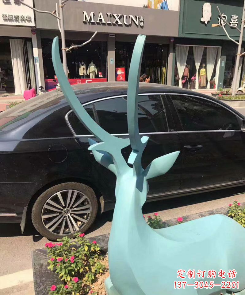 益阳不锈钢城市小鹿雕塑精心雕刻的艺术精品