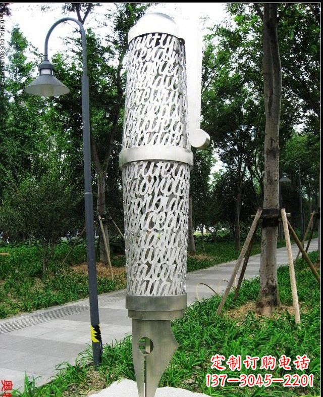 益阳不锈钢钢笔雕塑艺术与科技的完美结合