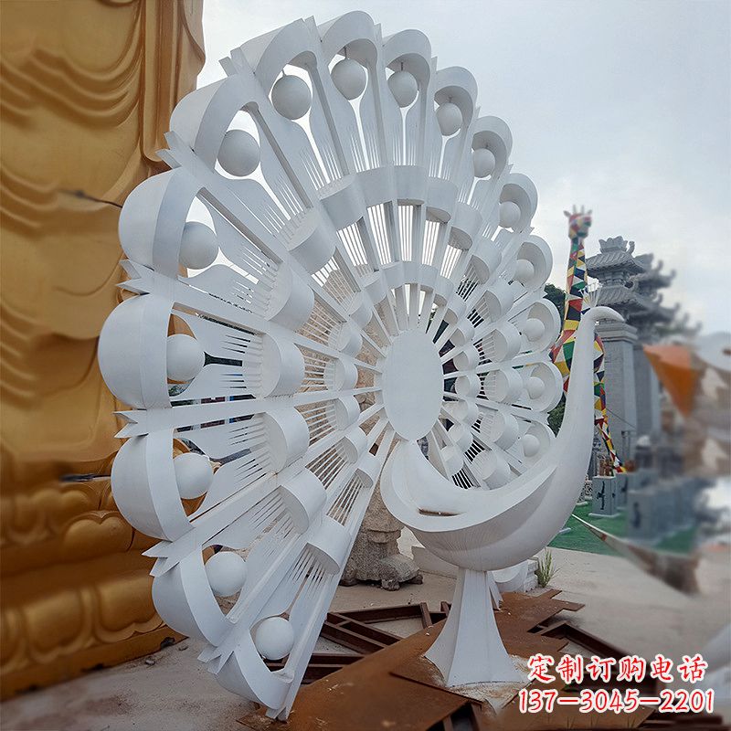 益阳不锈钢孔雀雕塑精美雕刻的艺术精品