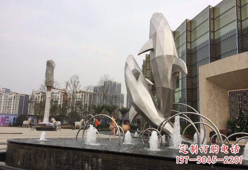 益阳海豚雕塑——从不锈钢抽象块面到精美的艺术品
