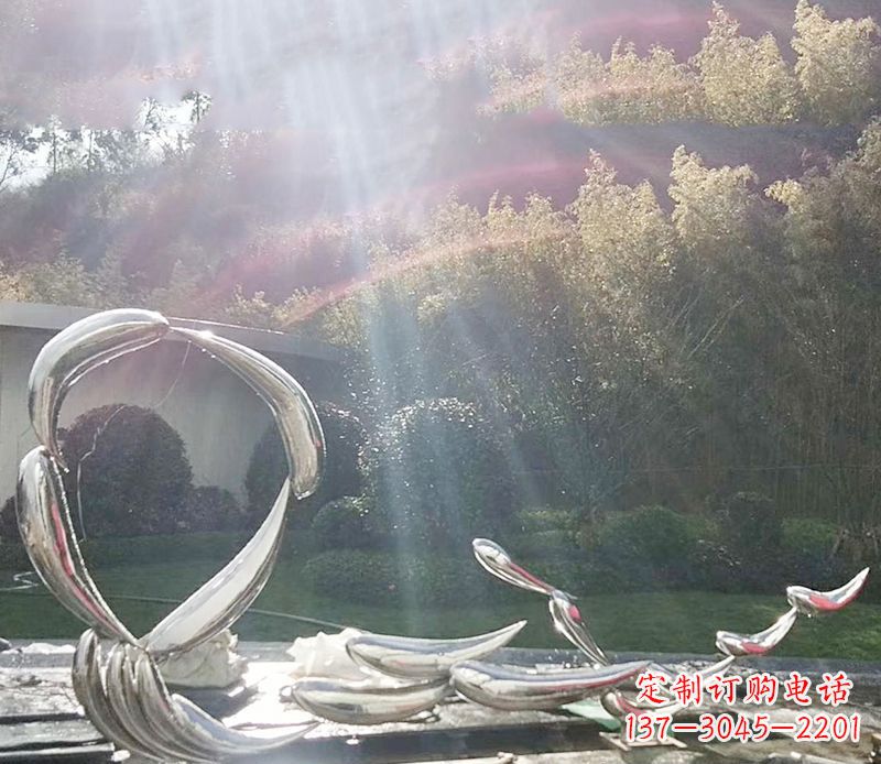 益阳不锈钢鲤鱼雕塑——寓意美好的象征