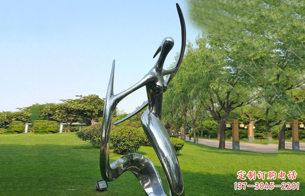 益阳不锈钢抽象美女公园雕塑