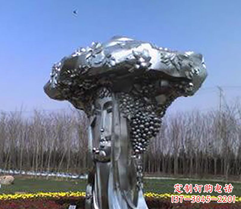 益阳不锈钢葡萄雕塑——点缀美丽景观