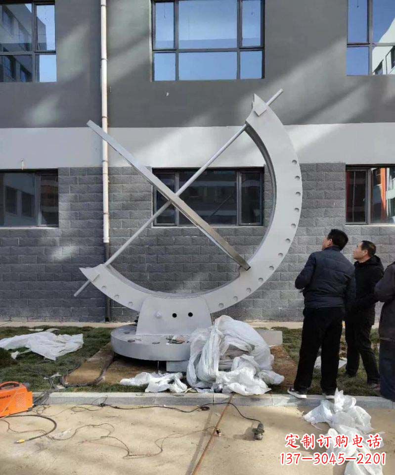益阳不锈钢日晷雕塑精致而优雅