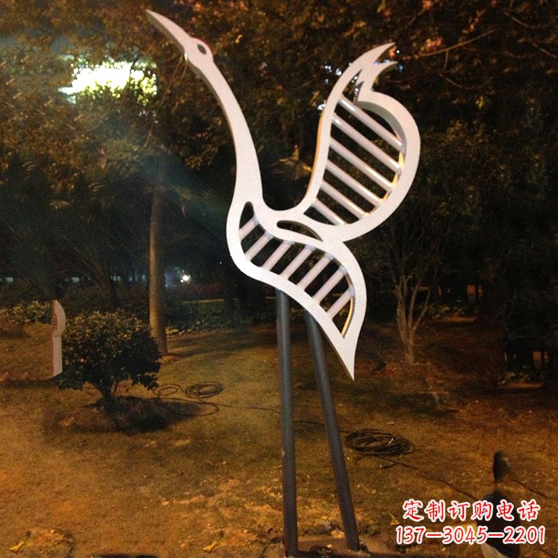 益阳仙鹤雕塑精美的不锈钢制作