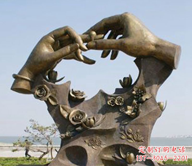 益阳不锈钢戒指雕塑表达爱的艺术精品