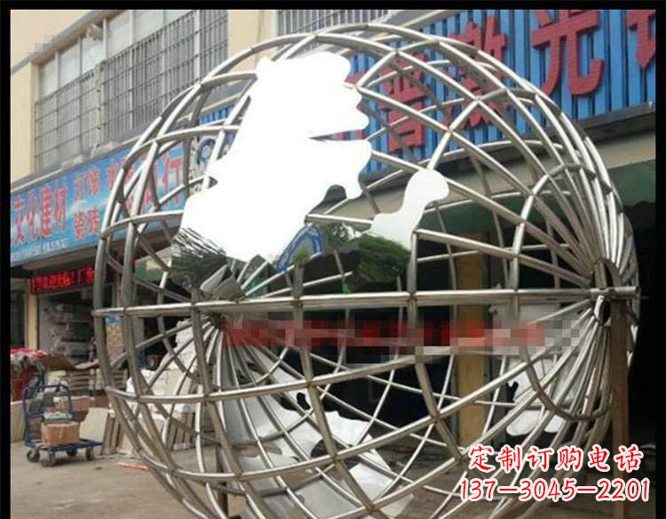 益阳纪念地球的不锈钢雕塑
