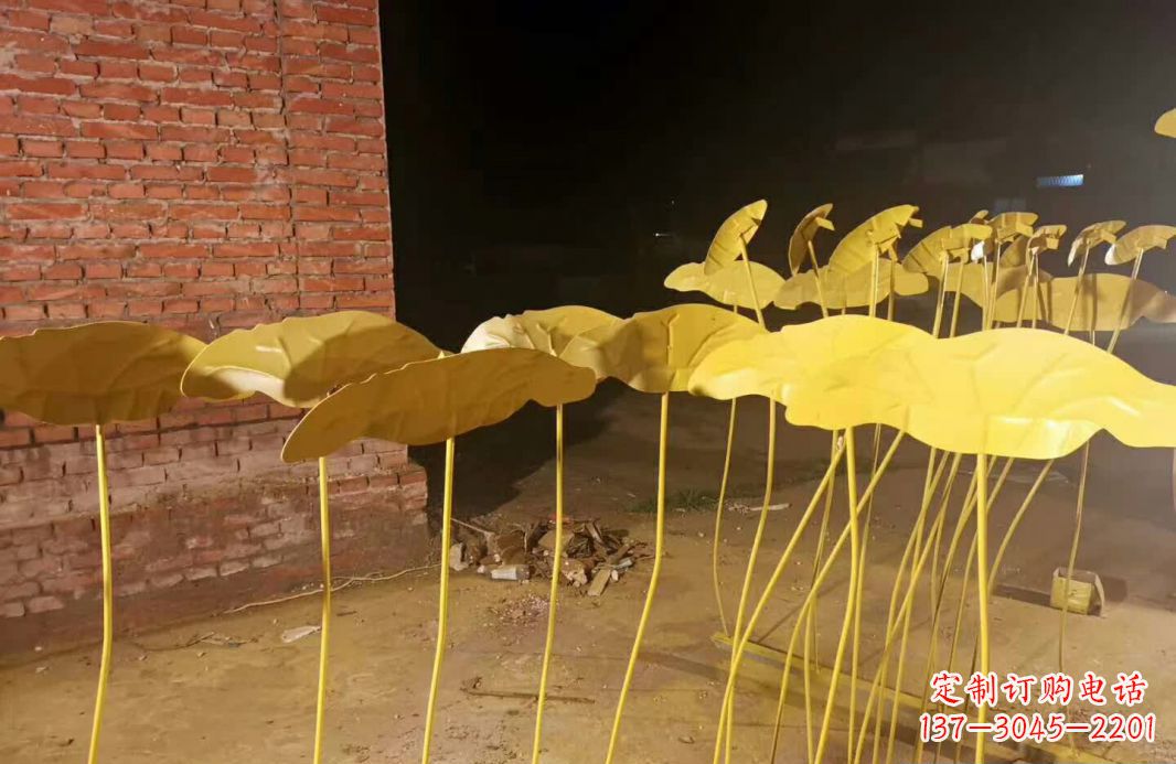 益阳不锈钢荷花雕塑优雅而永恒