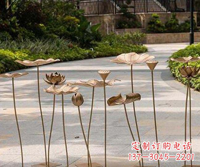 益阳不锈钢锻造荷花装饰雕塑——精美绝伦