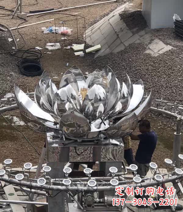 益阳不锈钢荷花景观雕塑