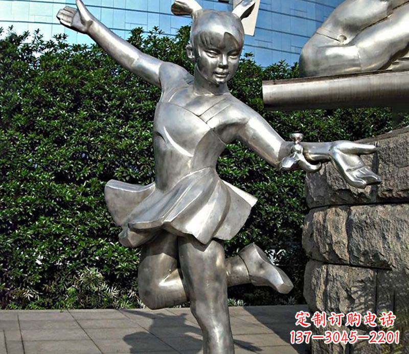 益阳不锈钢儿童踢毽子雕塑传承传统文化