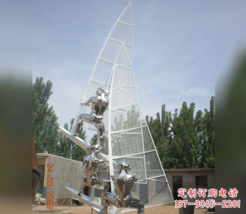 益阳不锈钢帆船给公园带来美丽的景致
