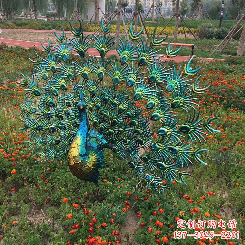 益阳不锈钢仿真孔雀雕塑传承精美绝伦