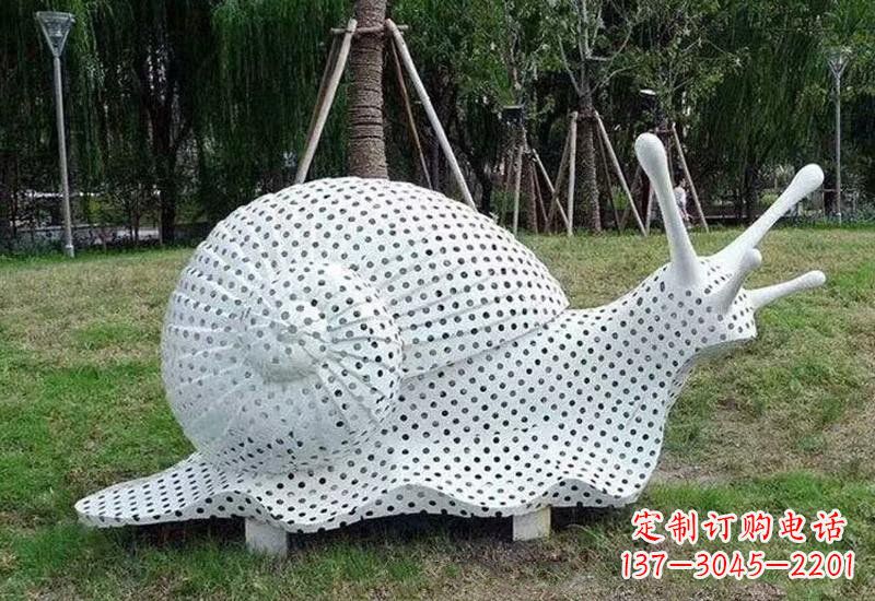益阳不锈钢公园里的蜗牛雕塑