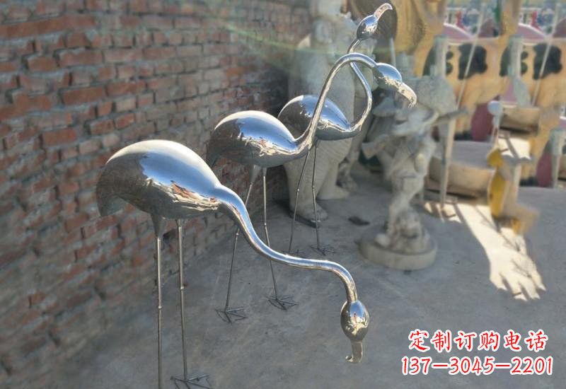 益阳不锈钢火烈鸟雕塑灿烂耀眼的艺术之作