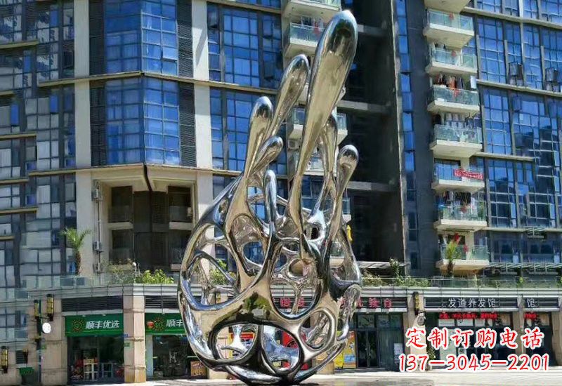 益阳不锈钢龙雕塑——象征着力量与灵气