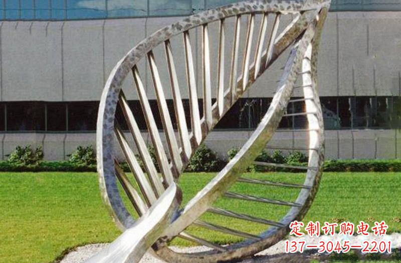 益阳不锈钢公园抽象镂空树叶雕塑——精致美丽