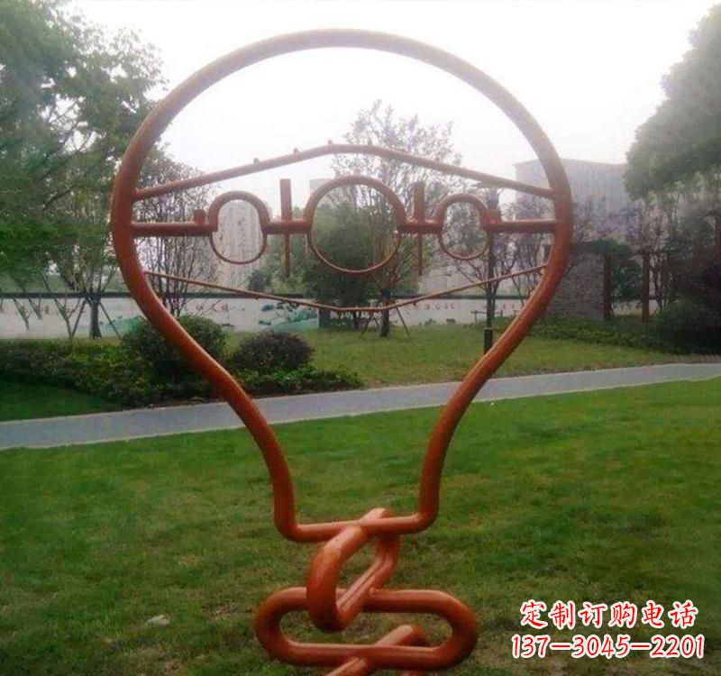 益阳不锈钢灯泡雕塑点亮城市之美