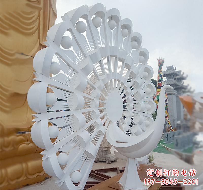 益阳不锈钢孔雀雕塑美丽的艺术品