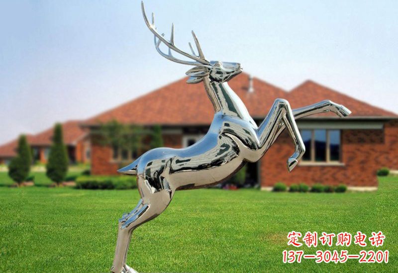 益阳梅花鹿雕塑 镜面反射着璀璨美景